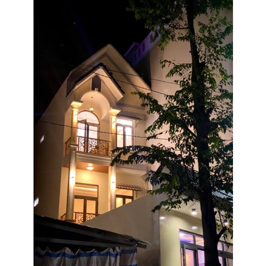 🏠 Nhà 3 tầng sang trọng – Chú Hiếu, KDC Diệu Hiền, TP. Cần Thơ